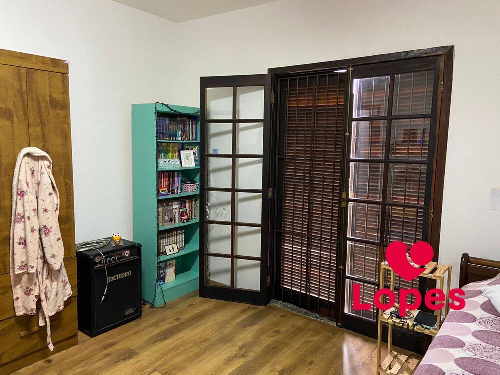 Casa, 3 quartos, 200 m² - Foto 1