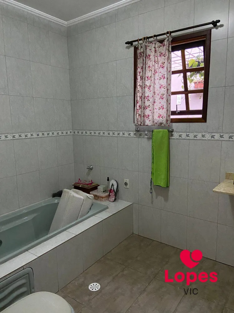 Casa, 3 quartos, 200 m² - Foto 13