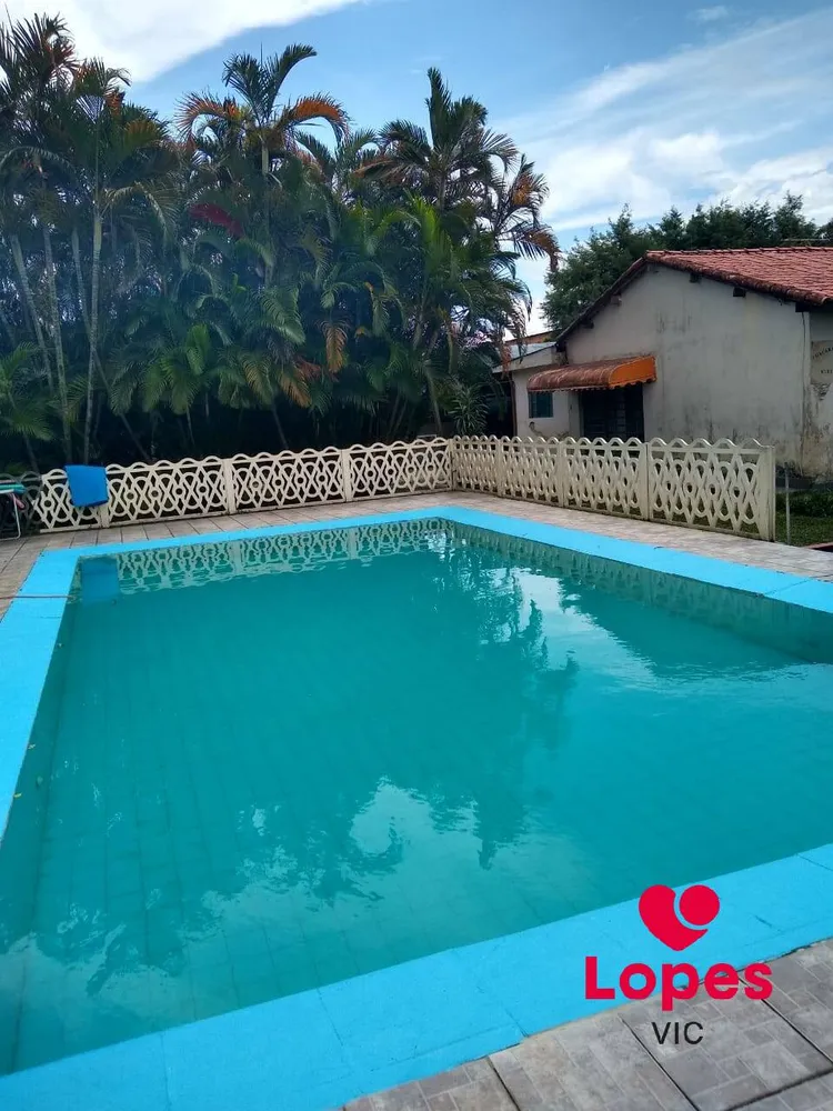 Chácara, 4 quartos, 240 m² - Foto 2