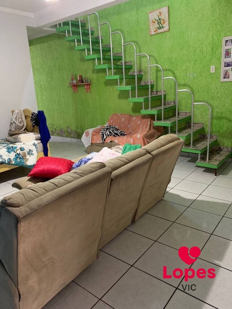 Sobrado à venda com 3 quartos, 250m² - Foto 1