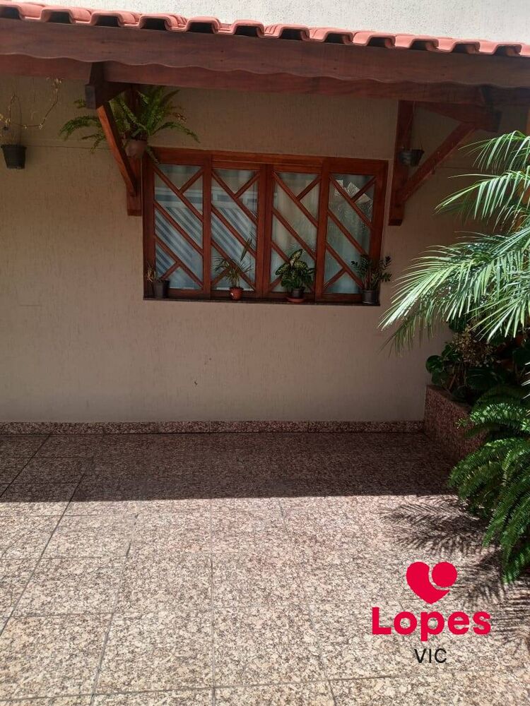 Casa, 3 quartos, 180 m² - Foto 1