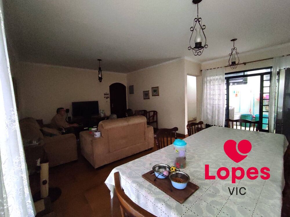 Casa à venda com 3 quartos, 252m² - Foto 7