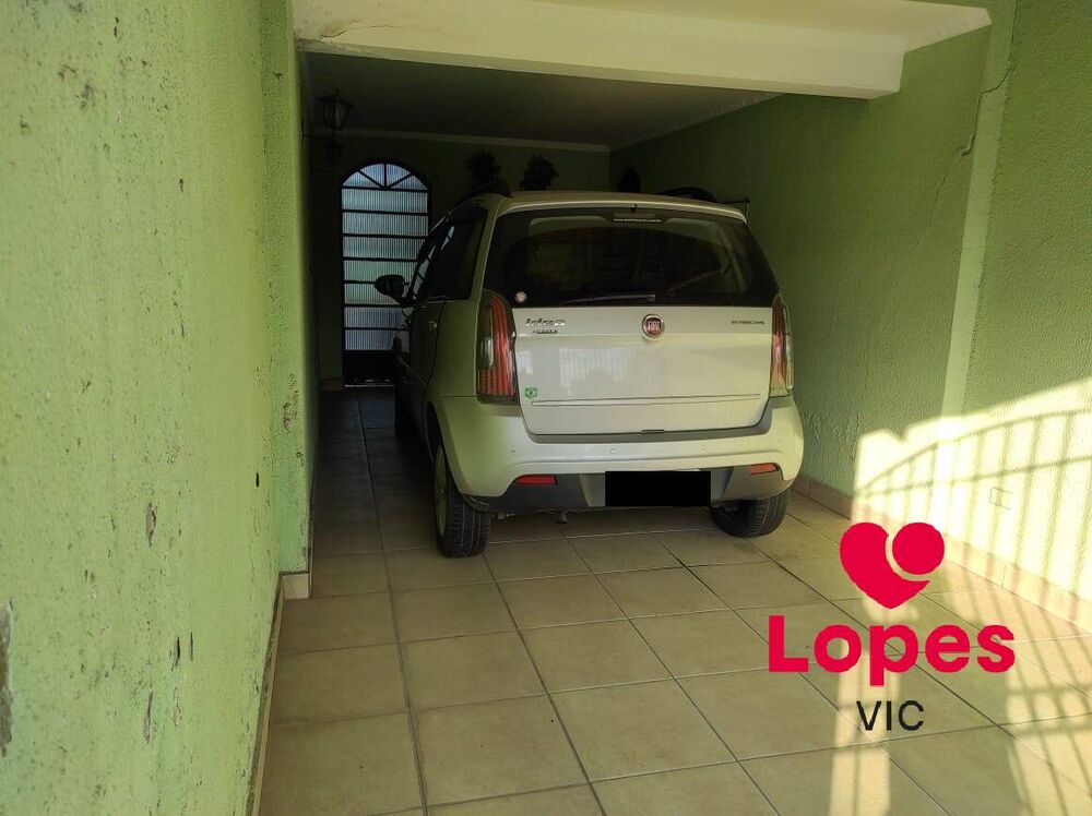 Casa à venda com 3 quartos, 252m² - Foto 2