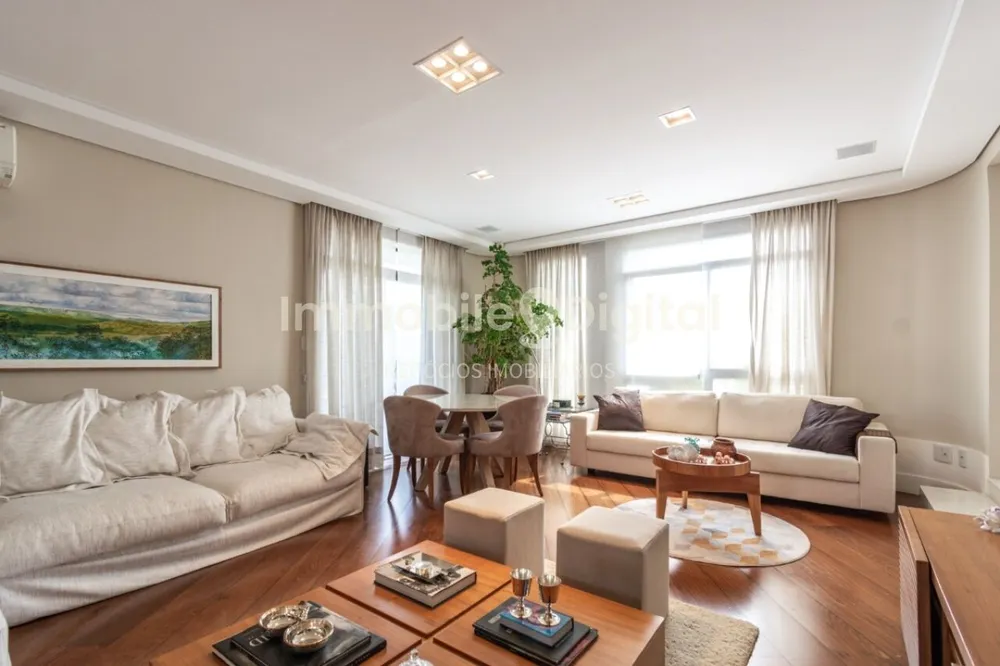 Apartamento, 3 quartos, 210 m² - Foto 1