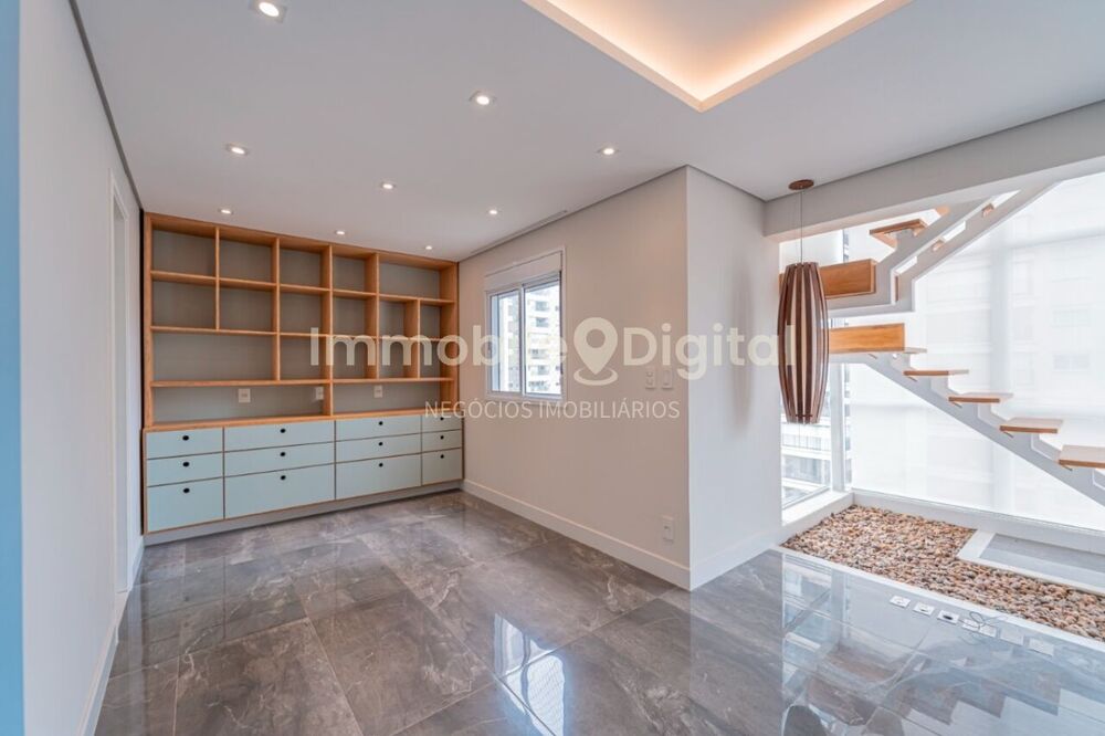 Apartamento à venda com 3 quartos, 116m² - Foto 1