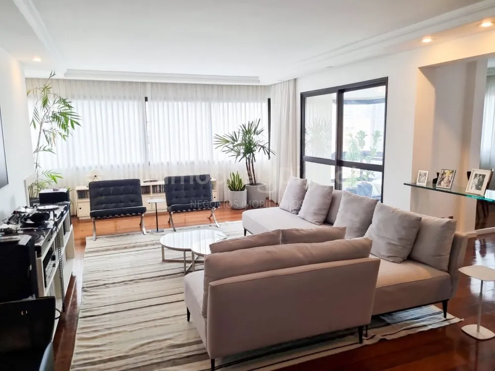 Apartamento, 3 quartos, 162 m² - Foto 1