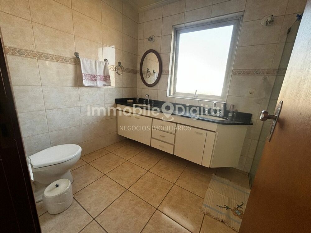 Casa, 4 quartos, 250 m² - Foto 3