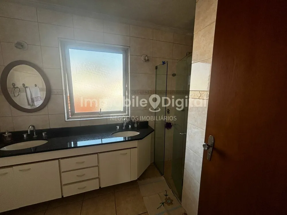 Casa, 4 quartos, 250 m² - Foto 20