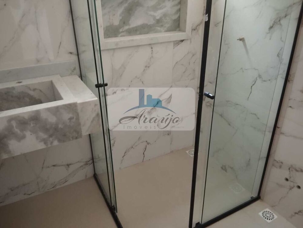 Casa à venda com 3 quartos, 300m² - Foto 3