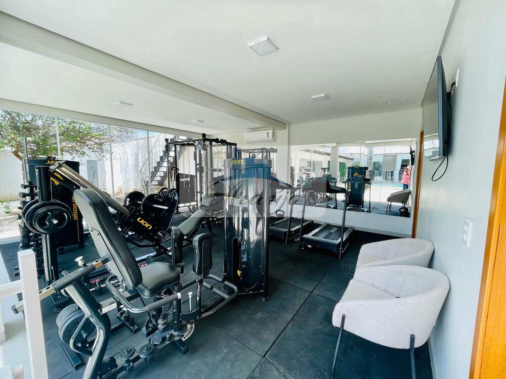 Casa à venda com 3 quartos, 900m² - Foto 1