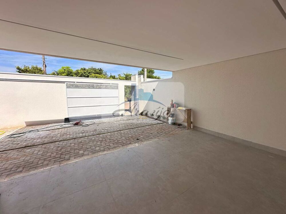Casa à venda com 3 quartos, 250m² - Foto 4