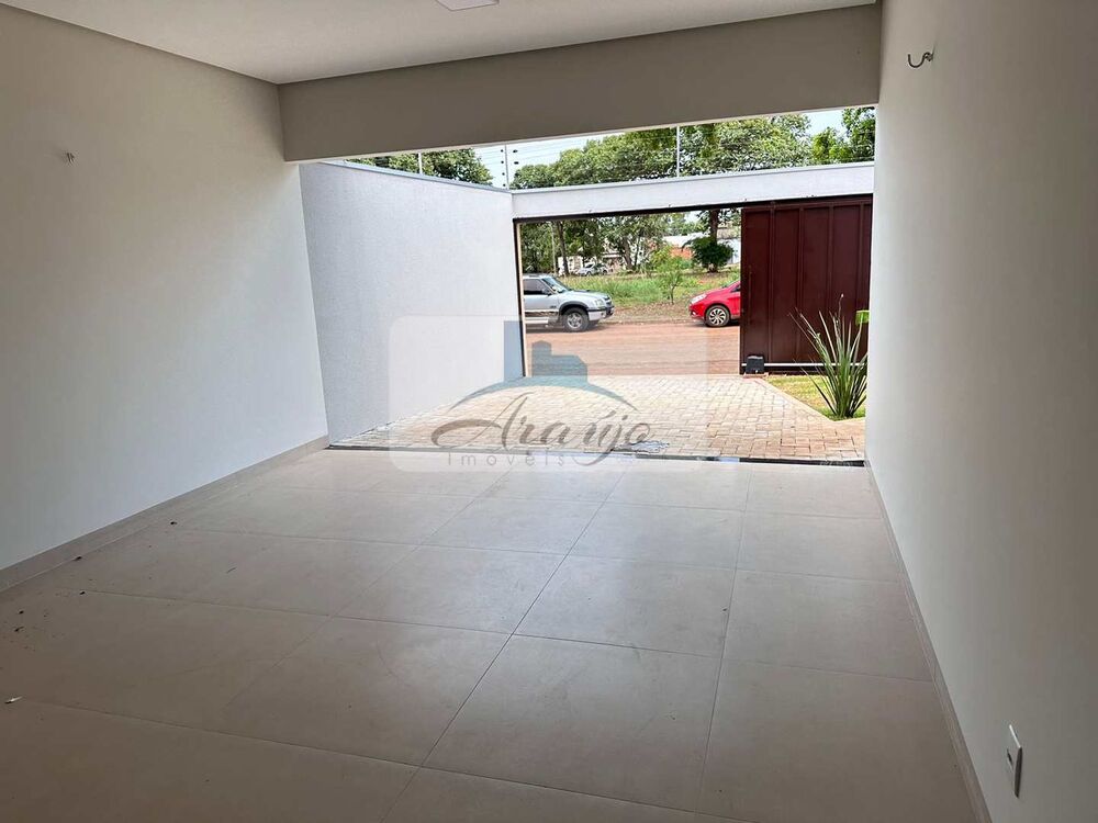 Casa à venda com 3 quartos, 270m² - Foto 1