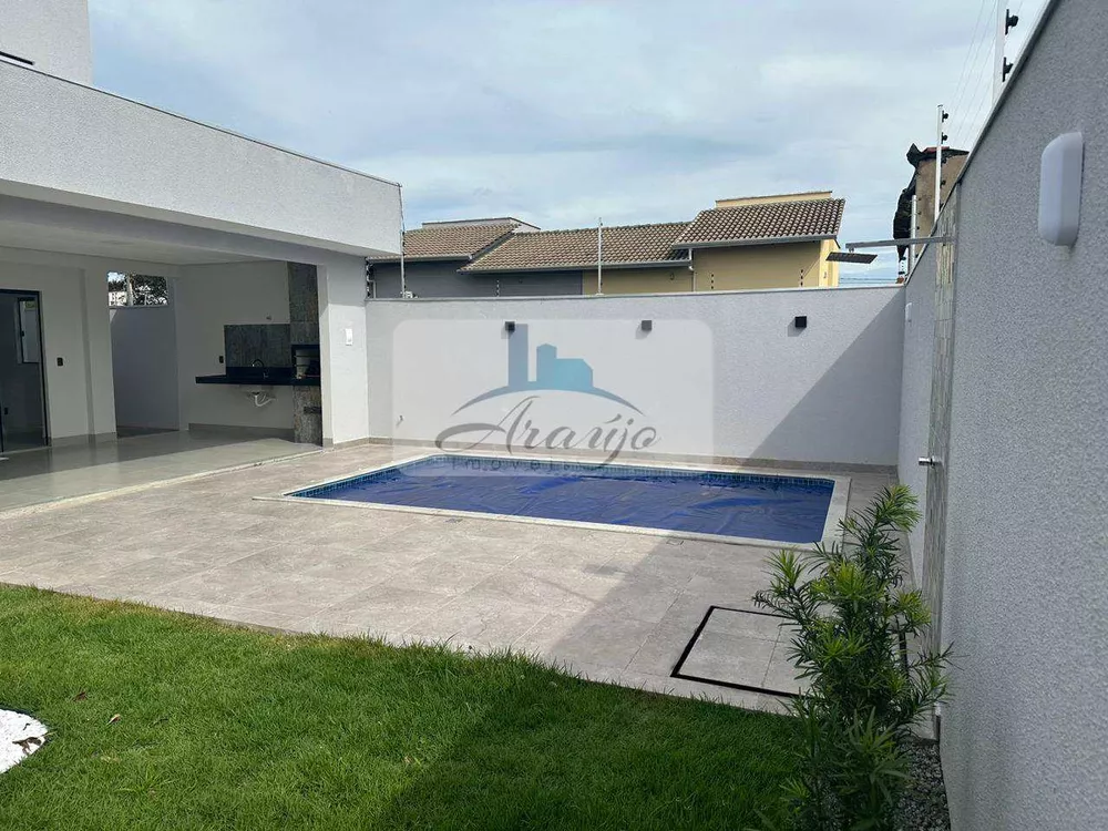 Sobrado à venda com 3 quartos, 270m² - Foto 1