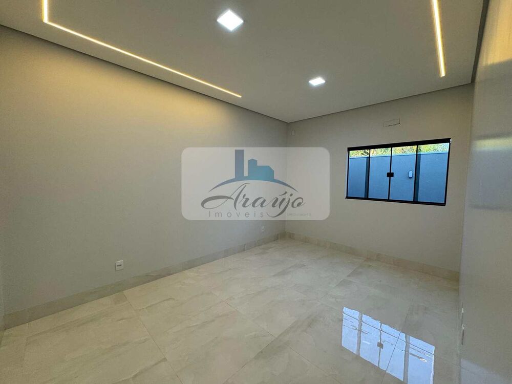 Casa à venda com 2 quartos, 174m² - Foto 3