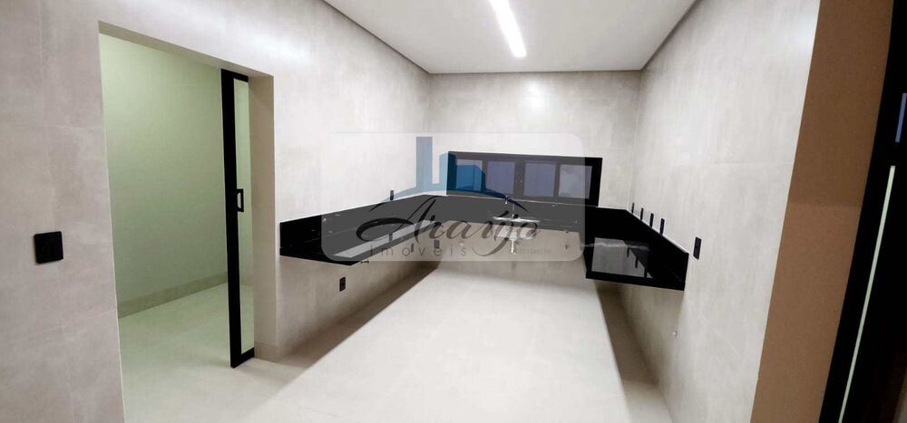 Sobrado à venda com 4 quartos, 330m² - Foto 2