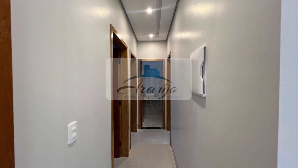 Casa à venda com 3 quartos, 180m² - Foto 4