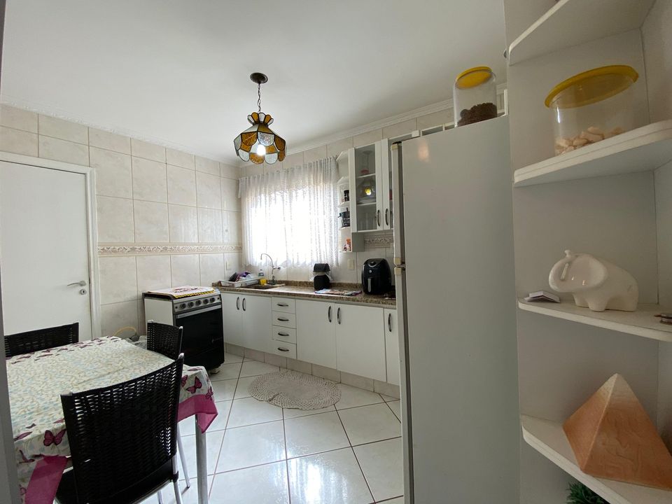 Apartamento à venda com 2 quartos, 60m² - Foto 2