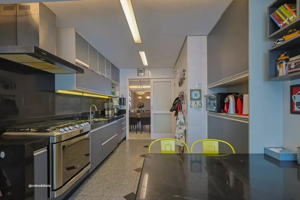 Cobertura, 5 quartos, 240 m² - Foto 1