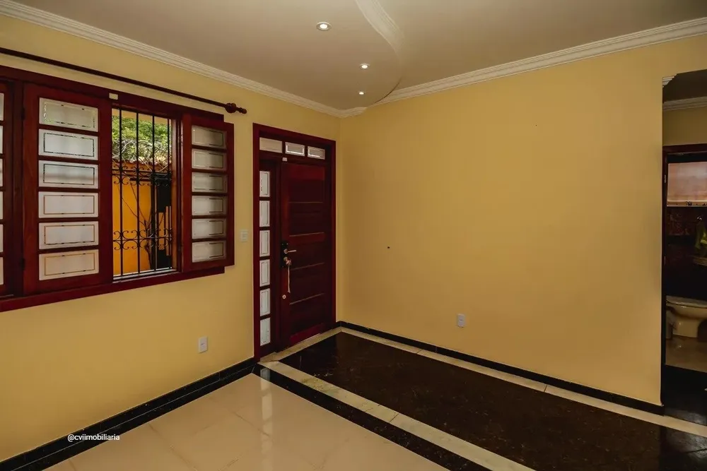 Casa, 4 quartos, 220 m² - Foto 4