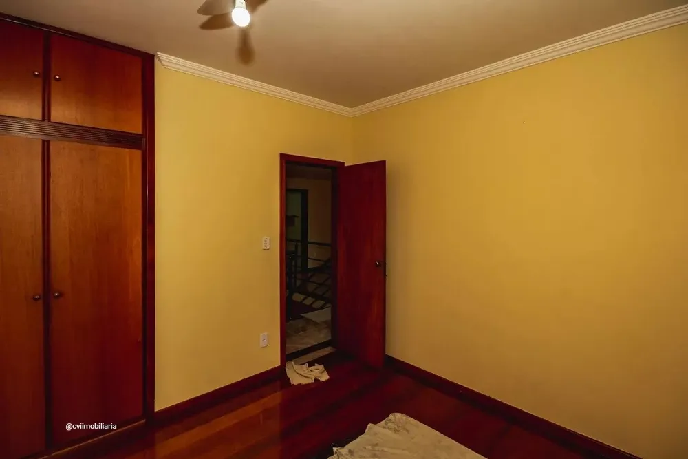 Casa, 4 quartos, 220 m² - Foto 11