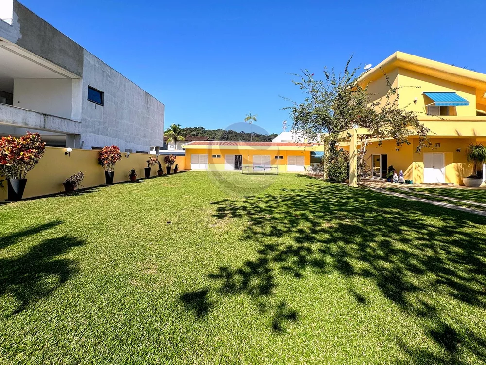 Casa de Condomínio à venda com 8 quartos, 409m² - Foto 11