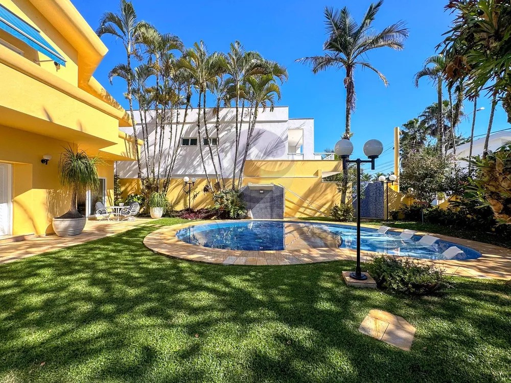 Casa de Condomínio à venda com 8 quartos, 409m² - Foto 4