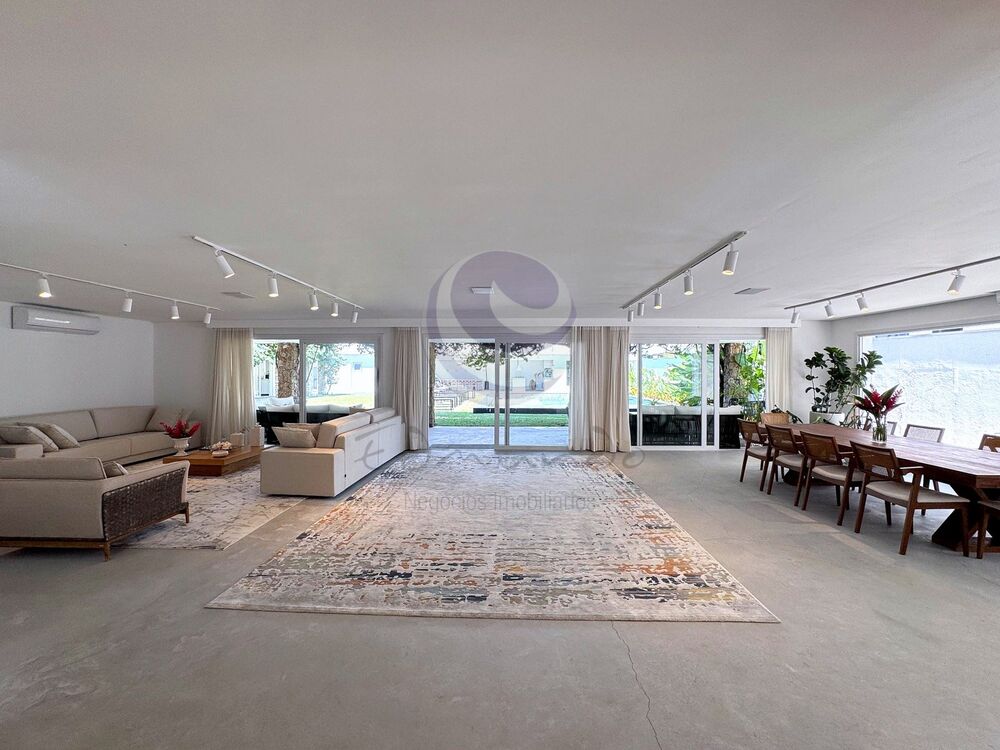 Casa de Condomínio à venda com 7 quartos, 853m² - Foto 2