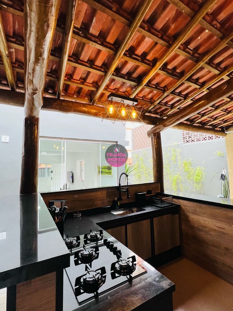 Sobrado à venda com 2 quartos, 200m² - Foto 2