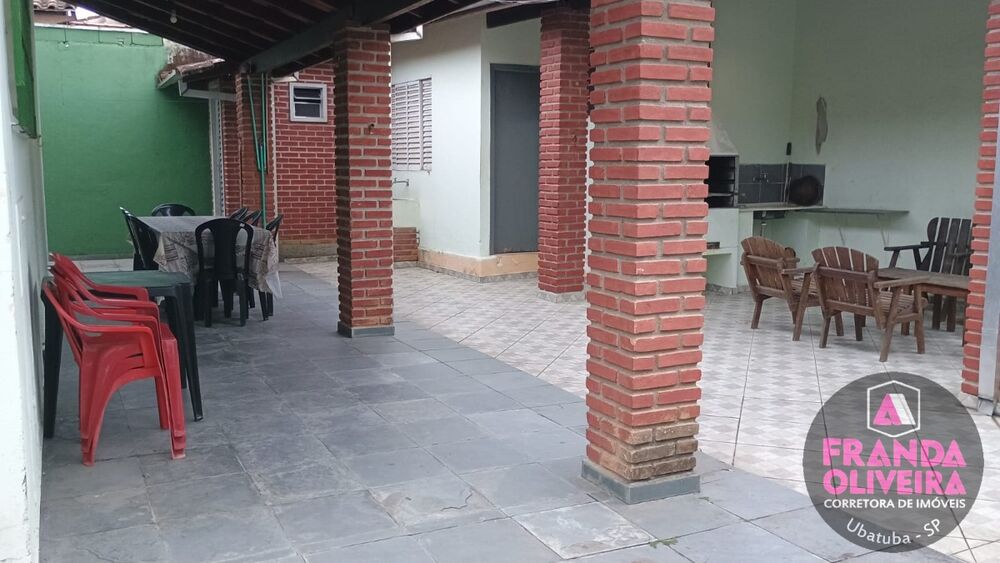 Casa à venda com 4 quartos, 298m² - Foto 2