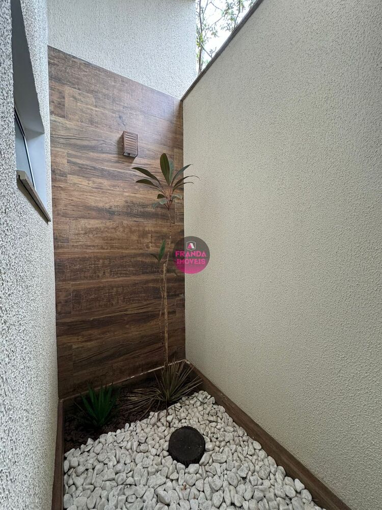 Casa à venda com 3 quartos, 170m² - Foto 8