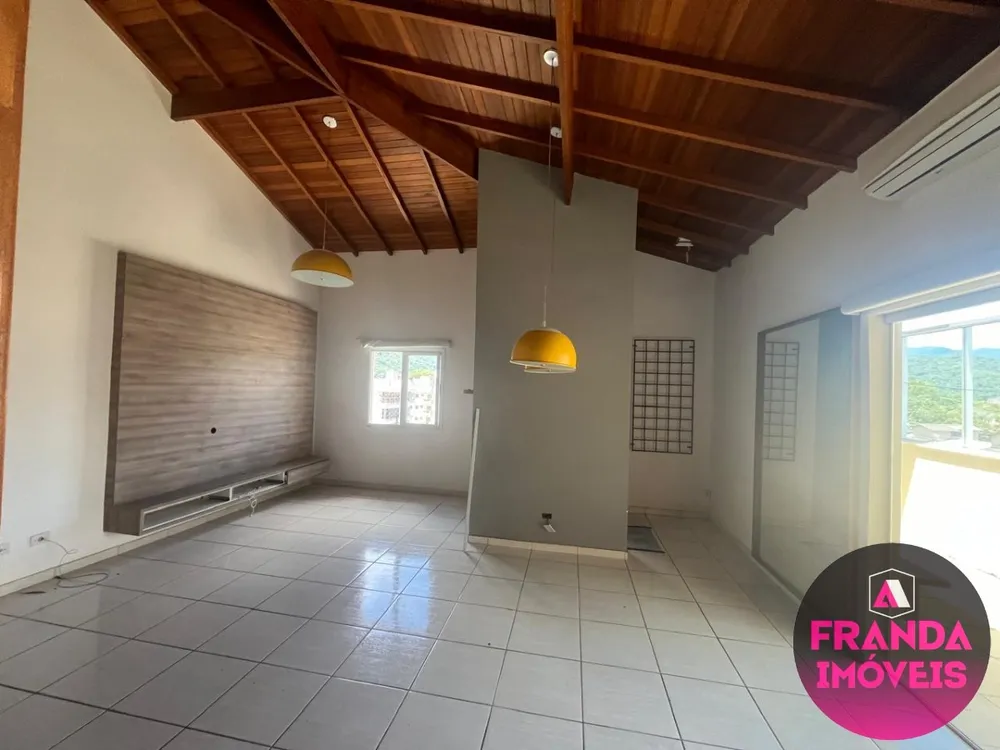 Cobertura, 3 quartos, 185 m² - Foto 1