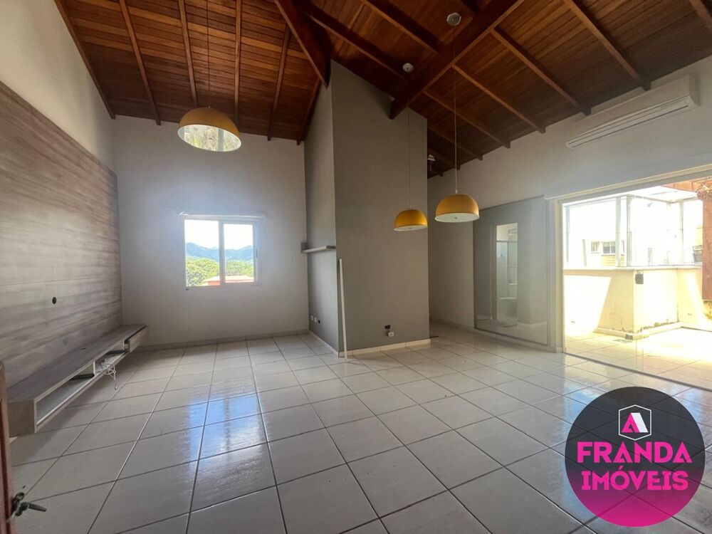 Cobertura, 3 quartos, 185 m² - Foto 2