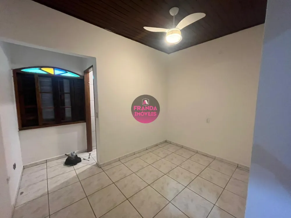 Casa, 3 quartos, 179 m² - Foto 2