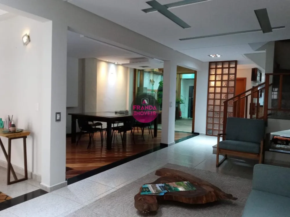 Casa, 3 quartos, 291 m² - Foto 3