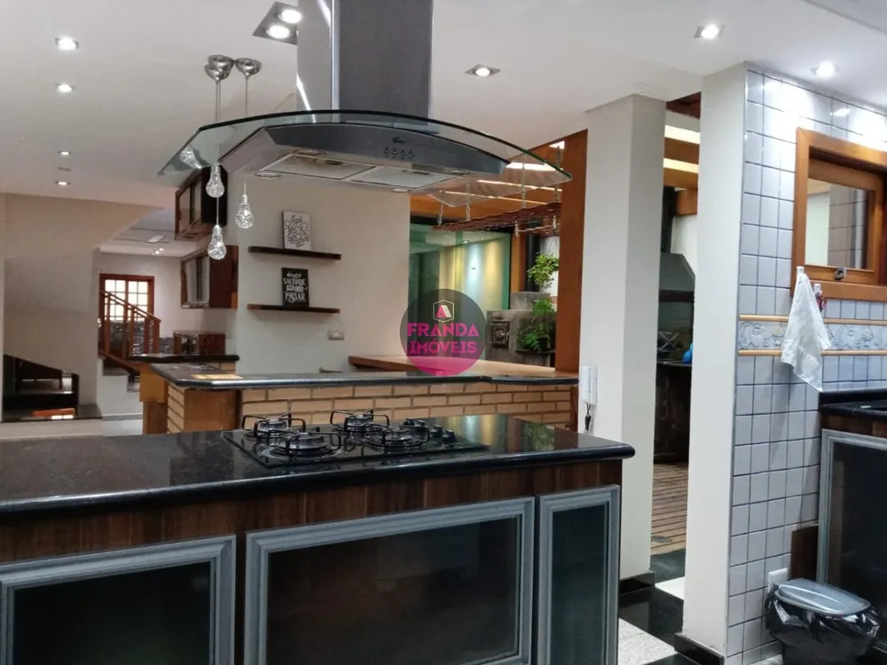 Casa, 3 quartos, 291 m² - Foto 8