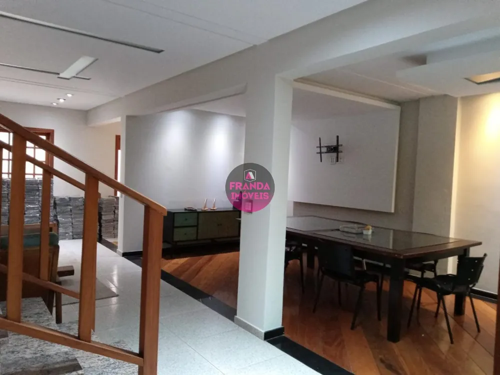 Casa, 3 quartos, 291 m² - Foto 2