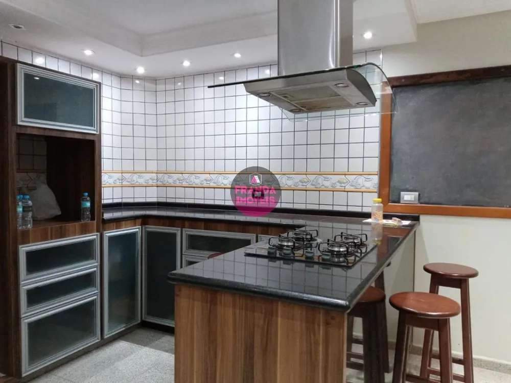 Casa, 3 quartos, 291 m² - Foto 6