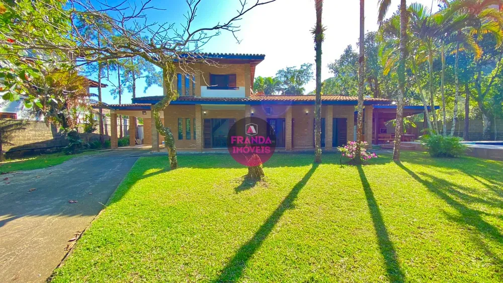 Casa, 3 quartos, 248 m² - Foto 3