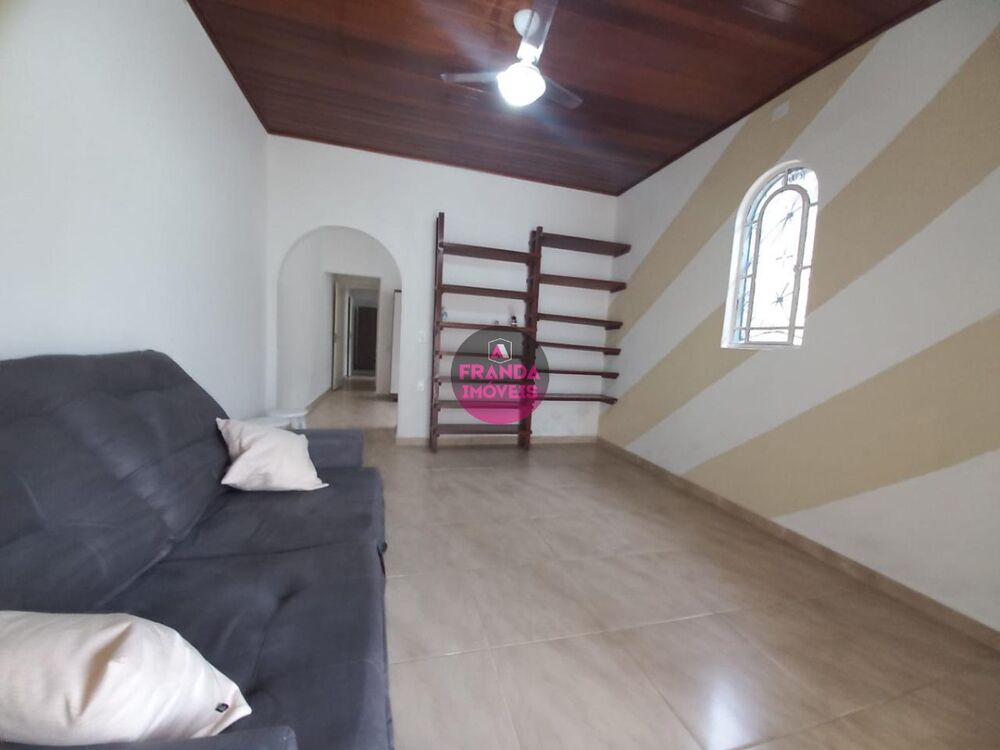 Casa à venda com 2 quartos, 85m² - Foto 1