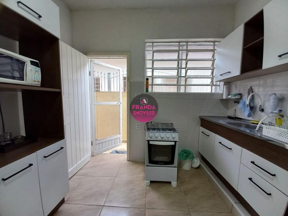 Casa à venda com 2 quartos, 85m² - Foto 3