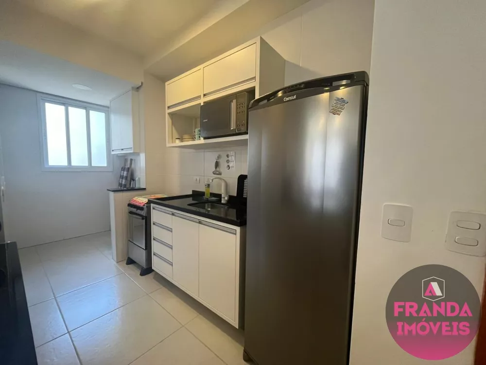 Apartamento à venda com 3 quartos, 60m² - Foto 3