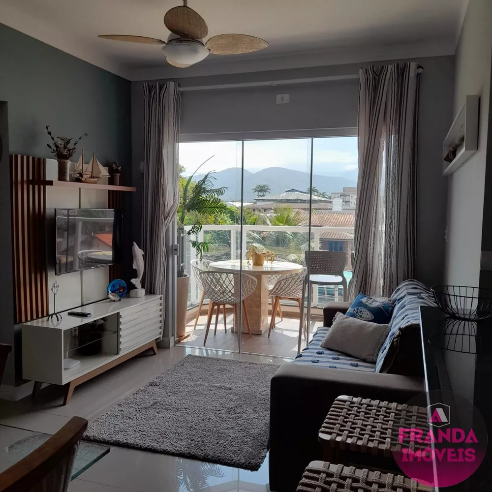 Apartamento à venda com 2 quartos, 70m² - Foto 1