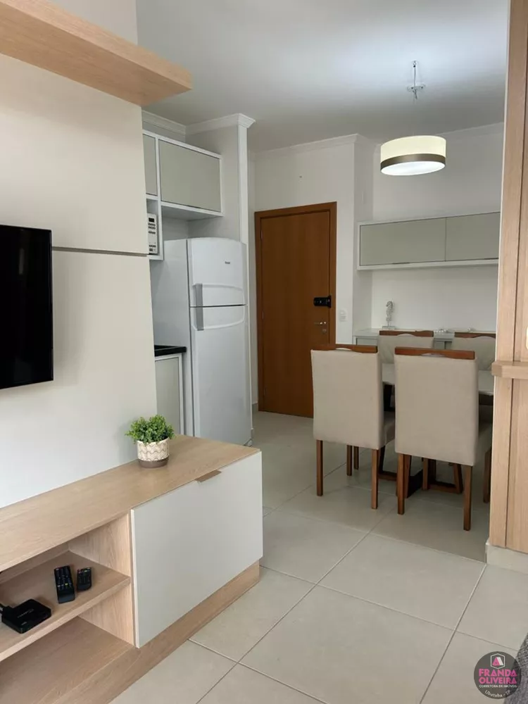 Apartamento à venda com 2 quartos, 72m² - Foto 3