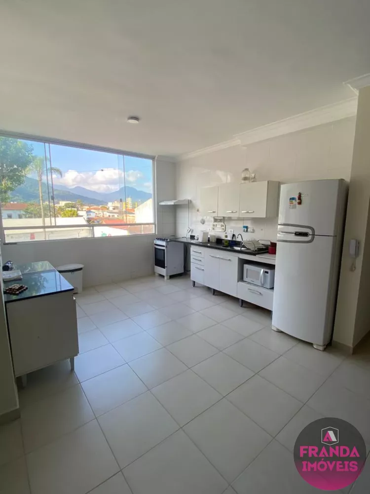 Apartamento à venda com 3 quartos, 76m² - Foto 1