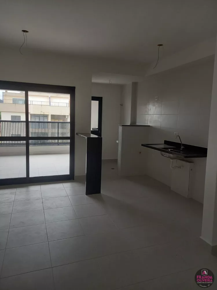 Apartamento à venda com 2 quartos, 70m² - Foto 3