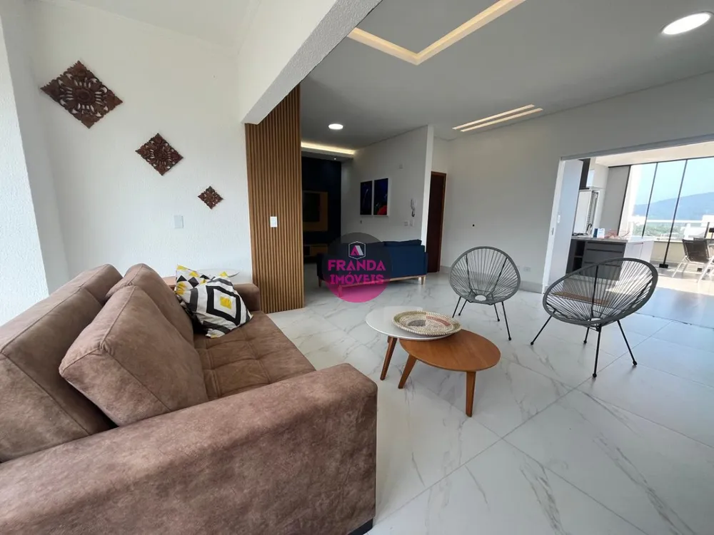 Cobertura, 3 quartos, 220 m² - Foto 1