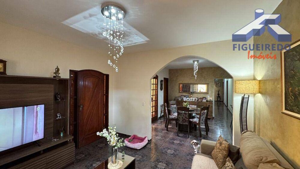 Casa à venda com 4 quartos, 153m² - Foto 2