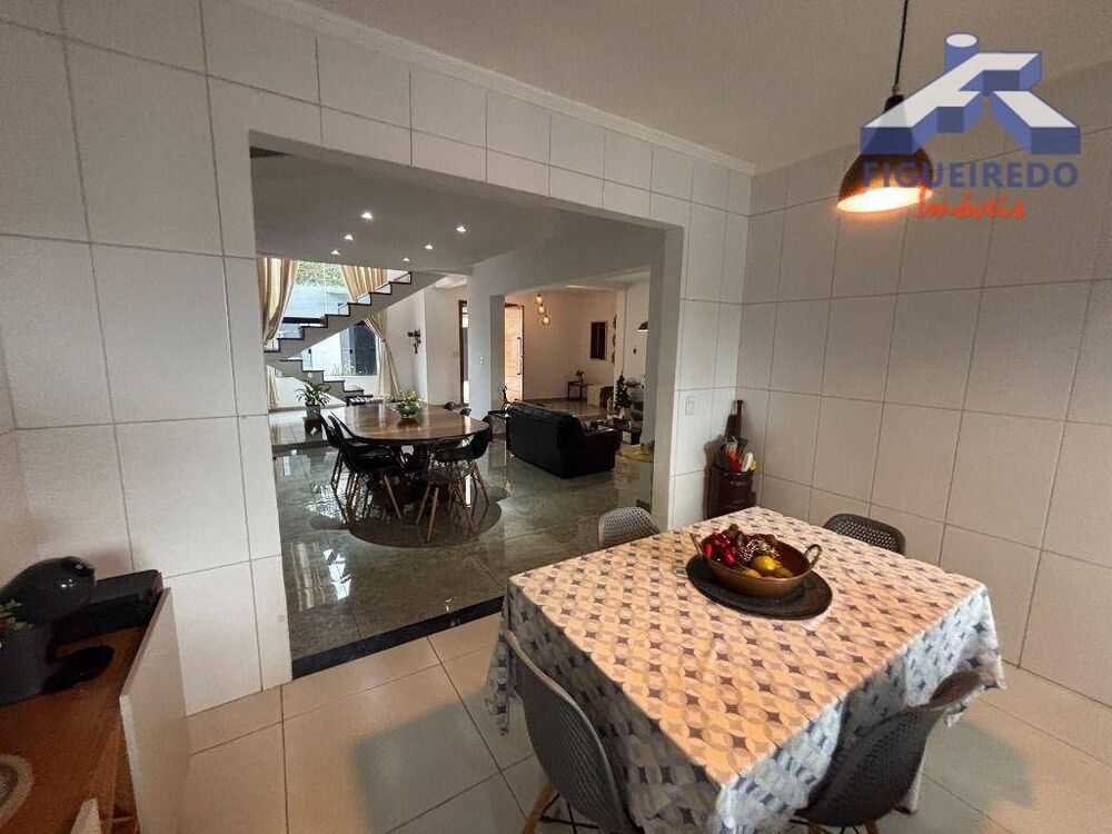 Casa, 5 quartos, 462 m² - Foto 3