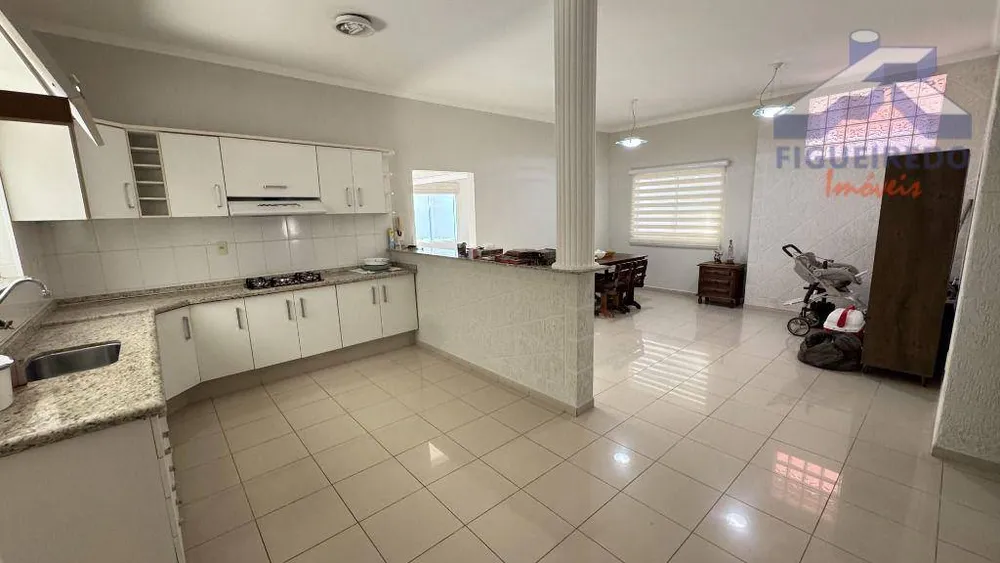 Casa, 3 quartos, 171 m² - Foto 4