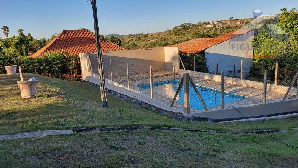 Chácara, 3 quartos, 4800 m² - Foto 1